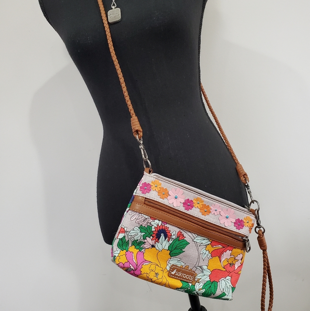Sakroots crossbody/wristlet